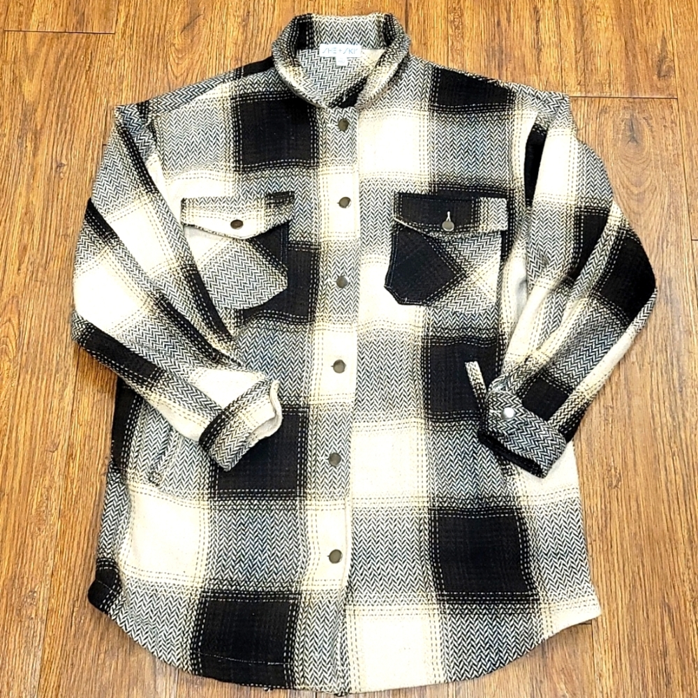 She + Sky shacket black cream plaid thick button up closure long length sz small